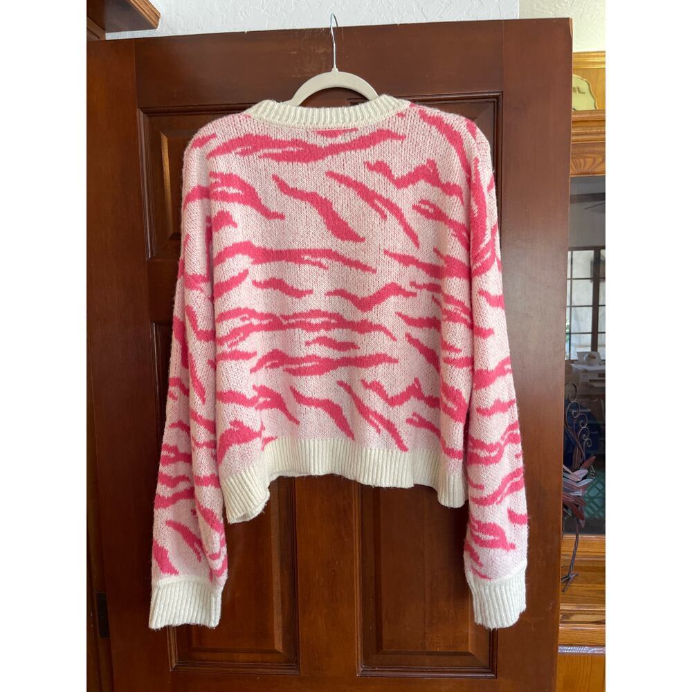 LNA ANIMAL PRINT SWEATER PINK CREAM MEDIUM - Picture 4 of 4